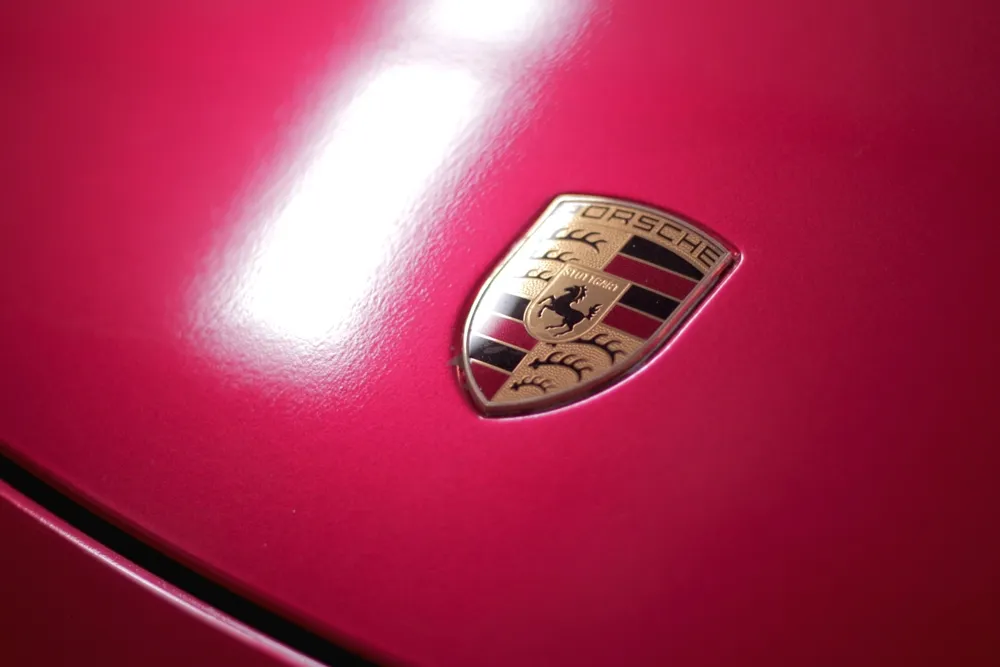 PORSCHEのエンブレム